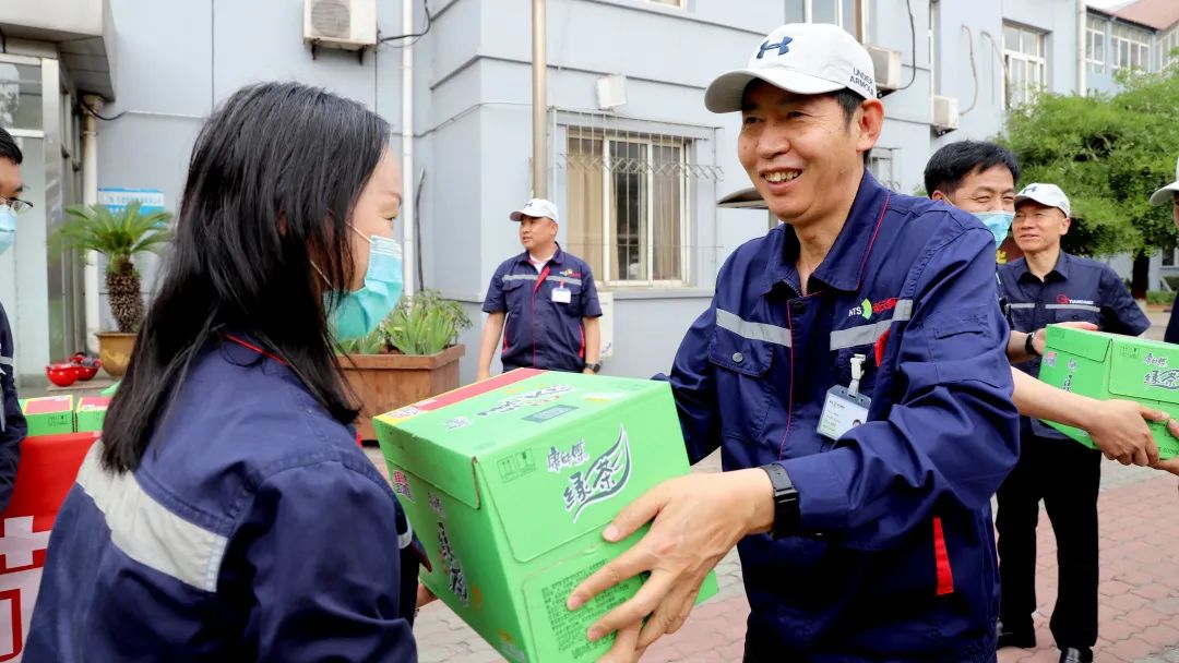 清凉入心”｜新天钢这次夏送清凉有新意