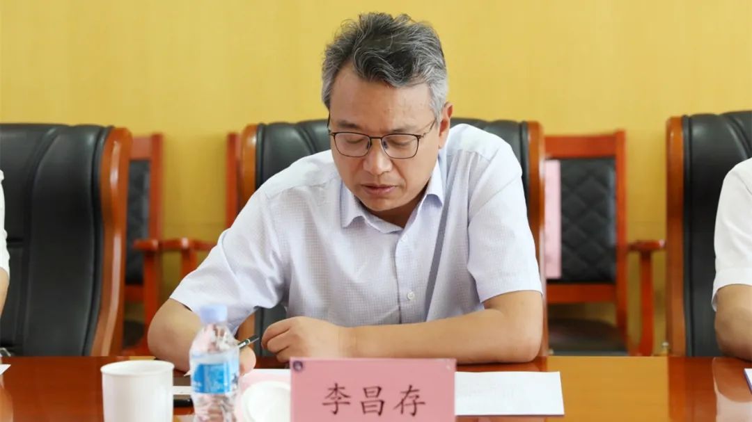 华北理工大学副校长李昌存,技术转移中心主任邢宏伟,矿业工程学院党委